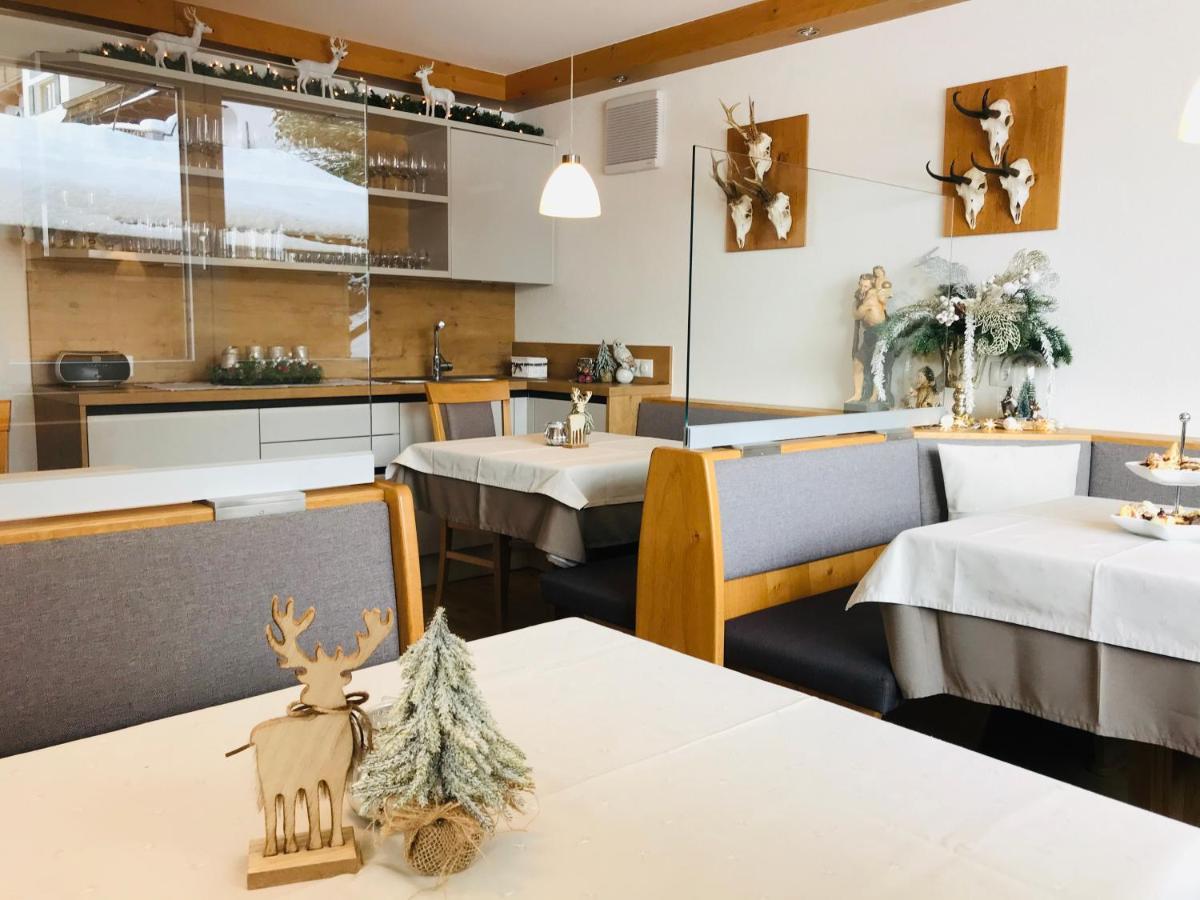 Gaestehaus Lukasser Hippach Exteriör bild
