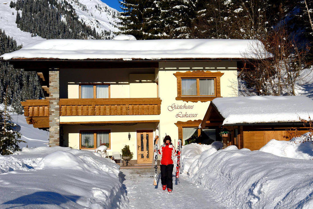 Gaestehaus Lukasser Hippach Exteriör bild